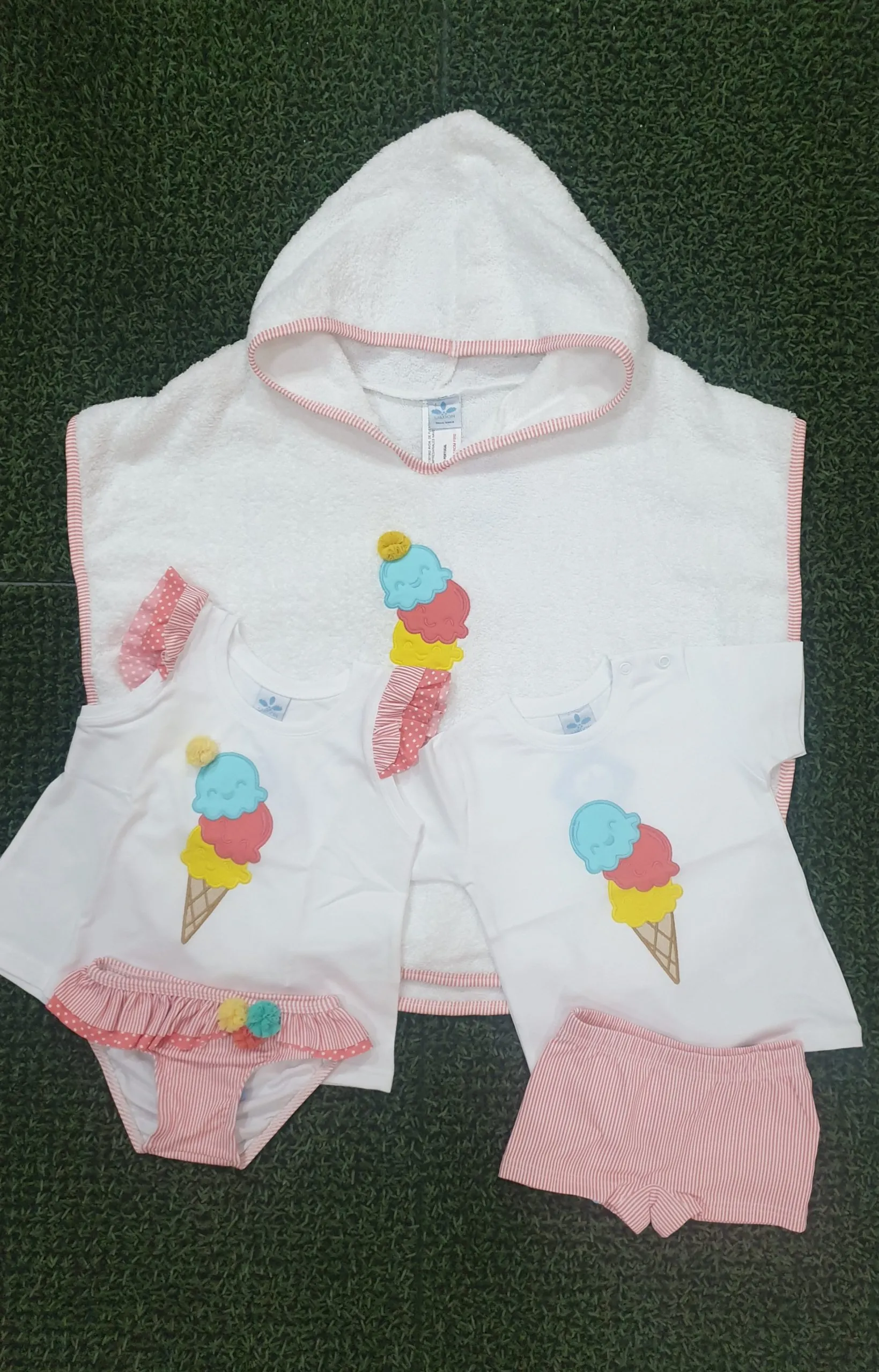 A Conjunto niño baño Helados Coral R390266