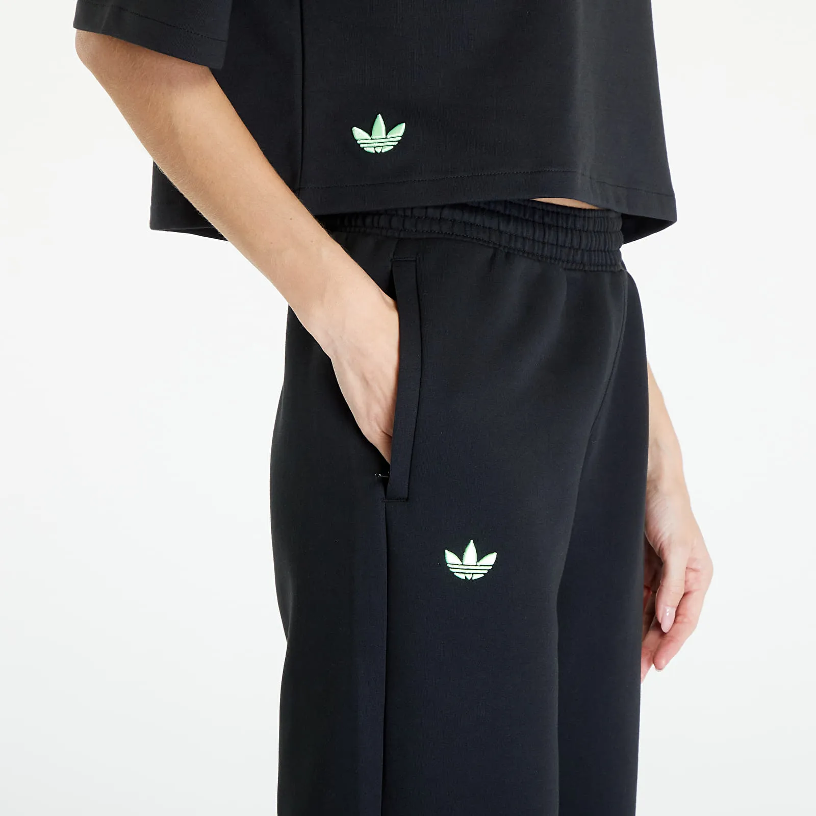 adidas Neuclassics Sweat pants