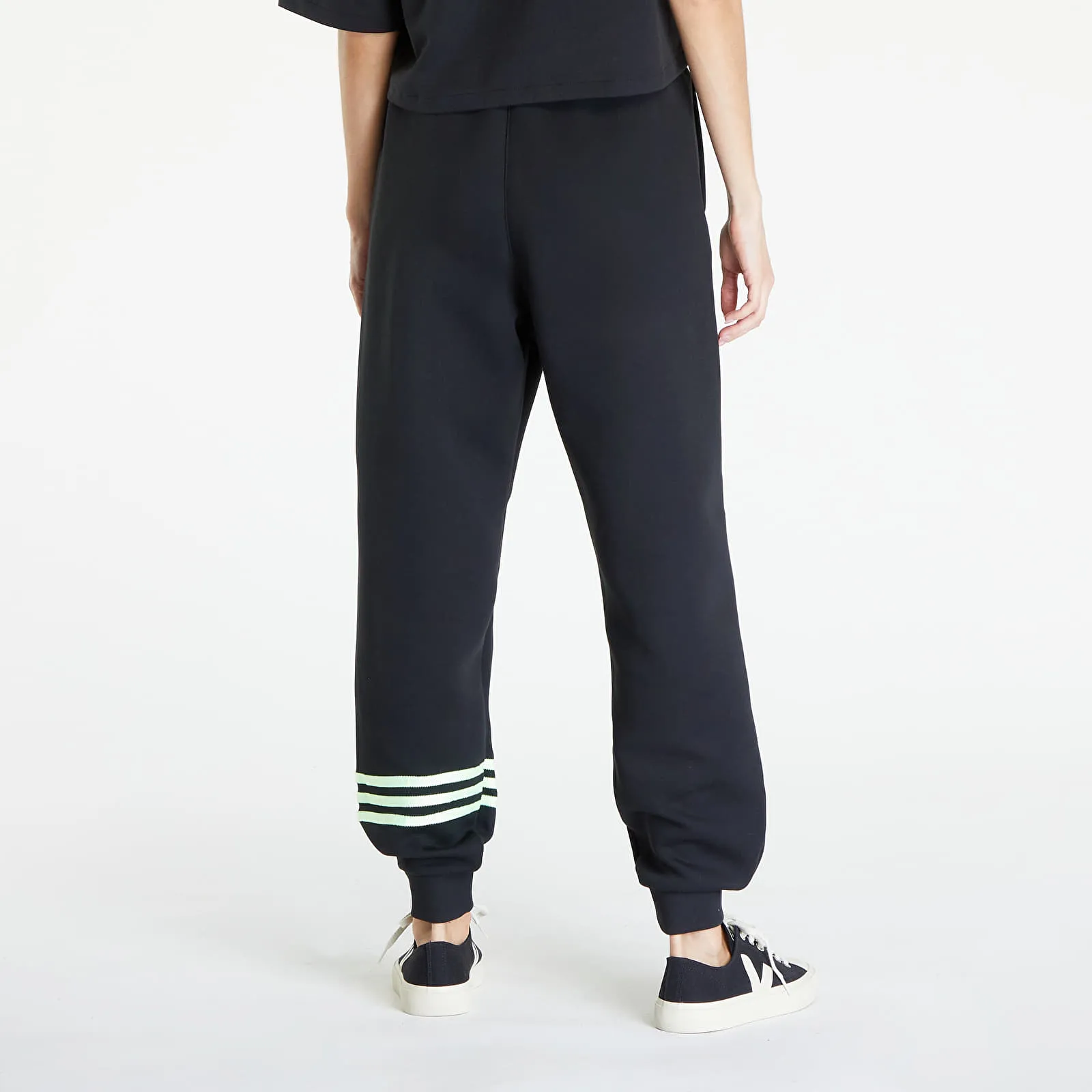 adidas Neuclassics Sweat pants