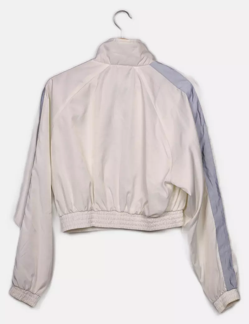 Bershka Chaqueta fina