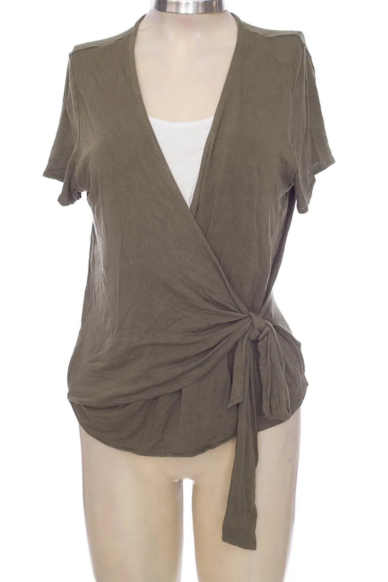 BLUSA COLOR VERDE  EXPRESSATE