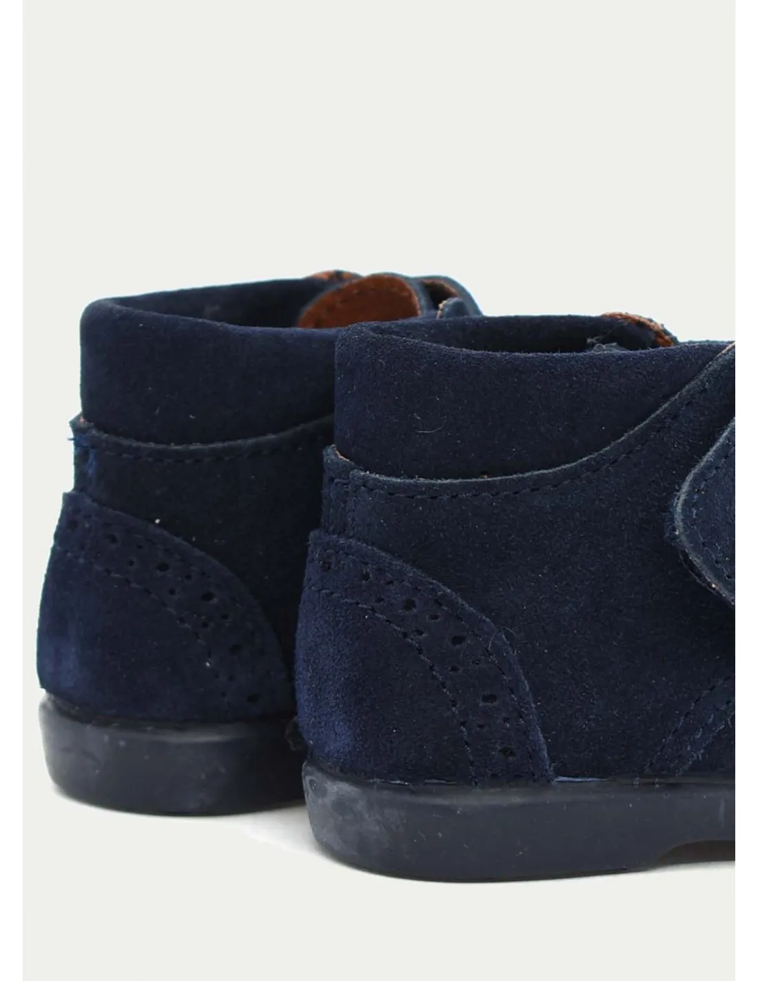 BOTAS Y BOTINES CHUCHES 115 MARINO 