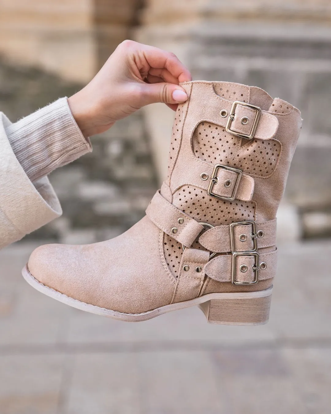 BOTINES DE MUJER EN COLOR BEIGE CON TACóN  DOUNIA