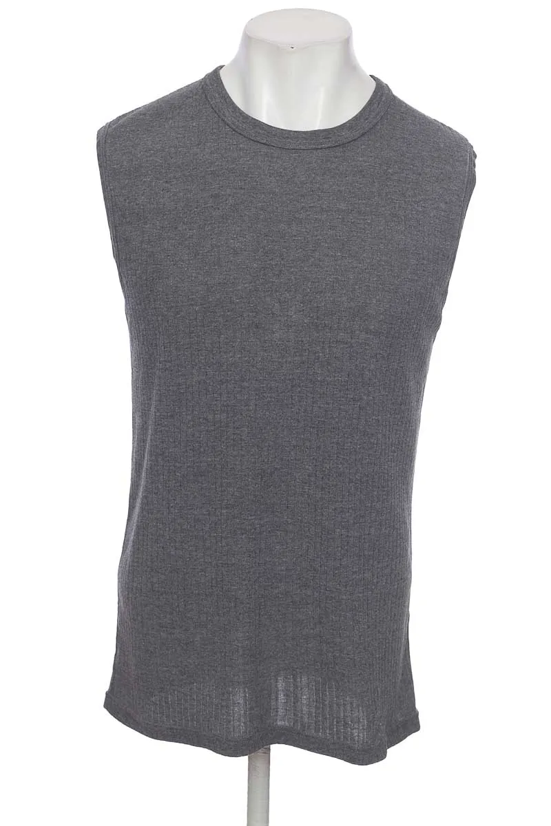 CAMISETA COLOR GRIS  GEF