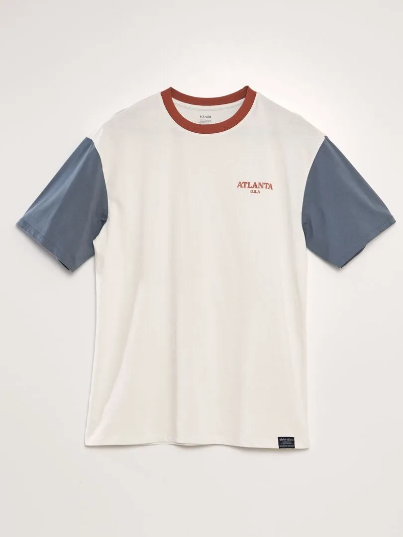 CAMISETA COLORBLOCK CON CUELLO REDONDO  GRIS