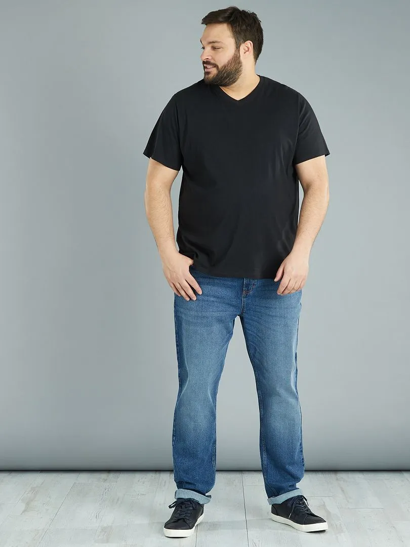 CAMISETA CON CUELLO DE PICO  NEGRO