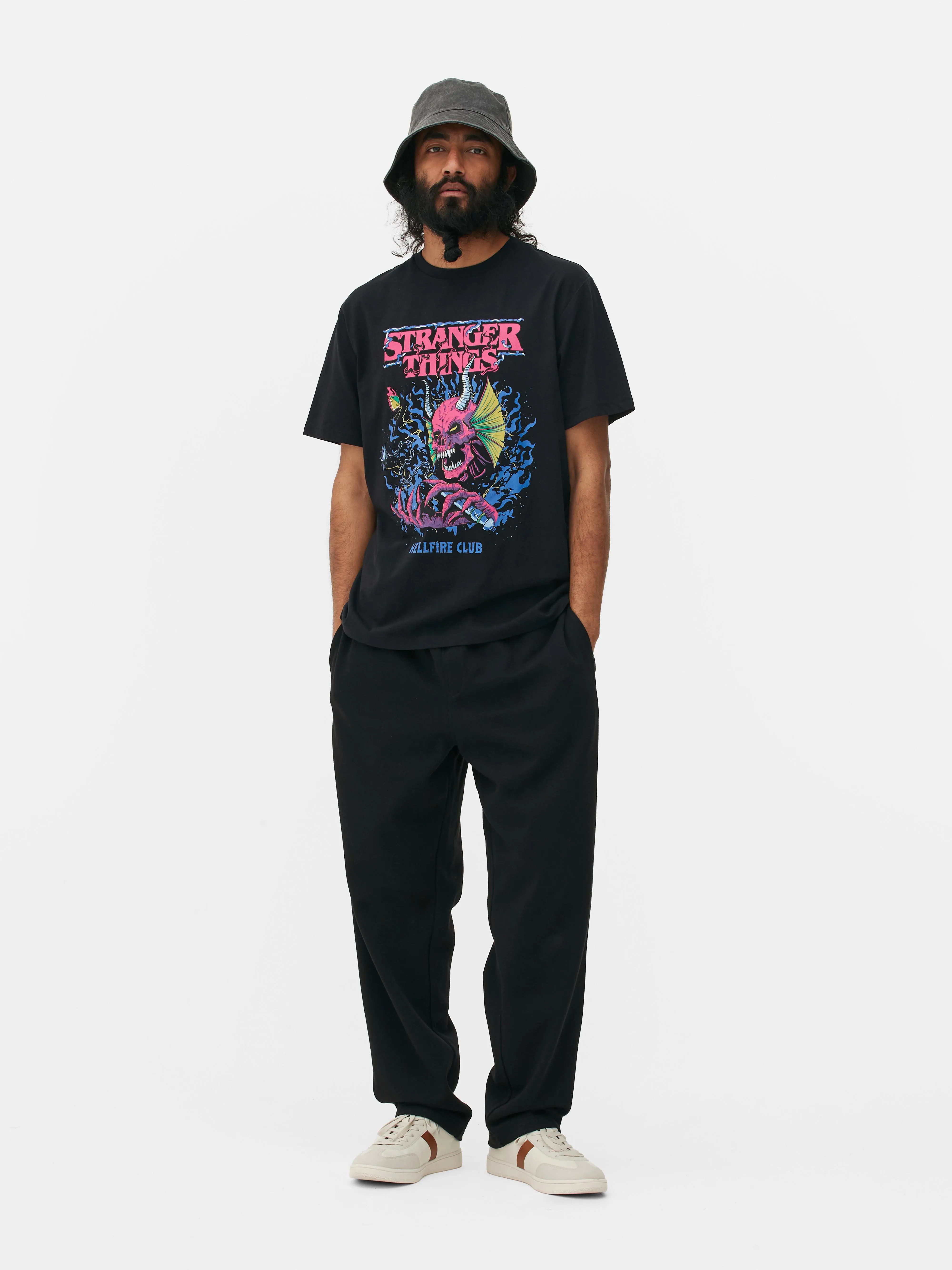 Camiseta con estampado gráfico de Stranger Things
