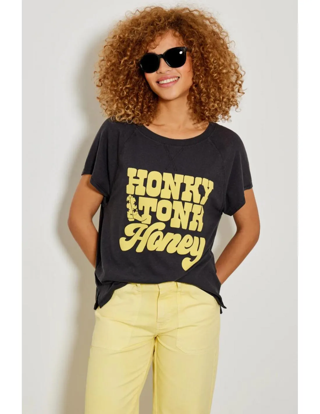 CAMISETA CON ESTAMPADO HONEY FIVE PARIS