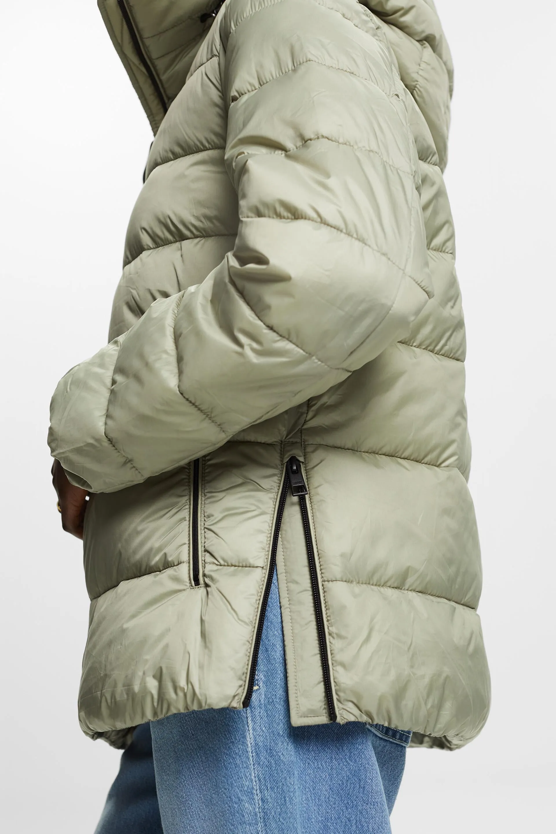 Chaqueta acolchada con capucha