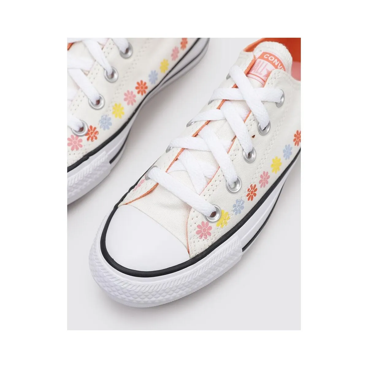 CHUCK TAYLOR ALL STAR FLORAL