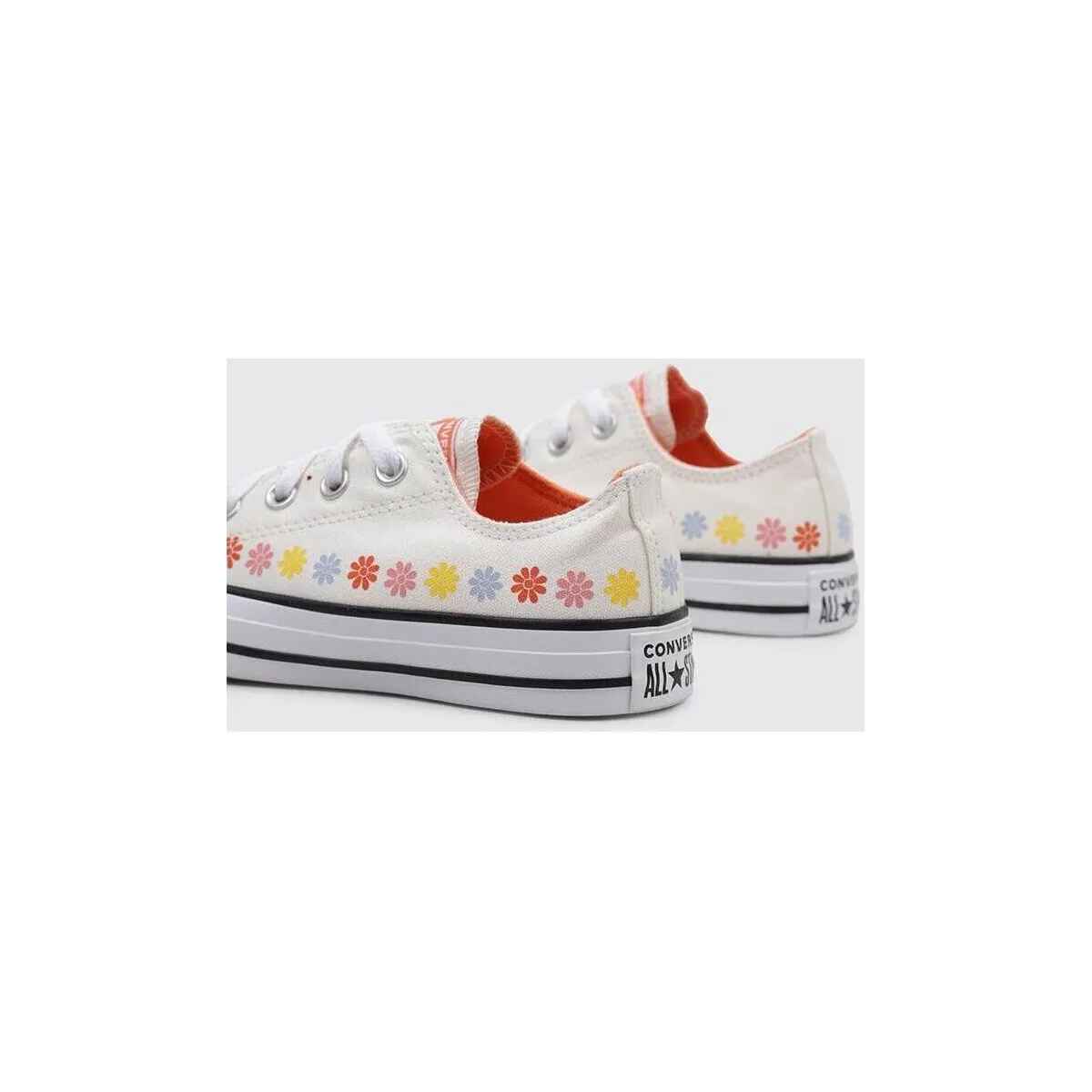 CHUCK TAYLOR ALL STAR FLORAL