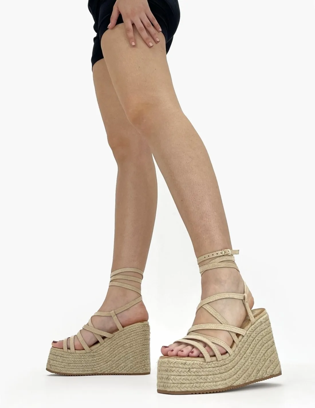 Cuñas beige | Glamour