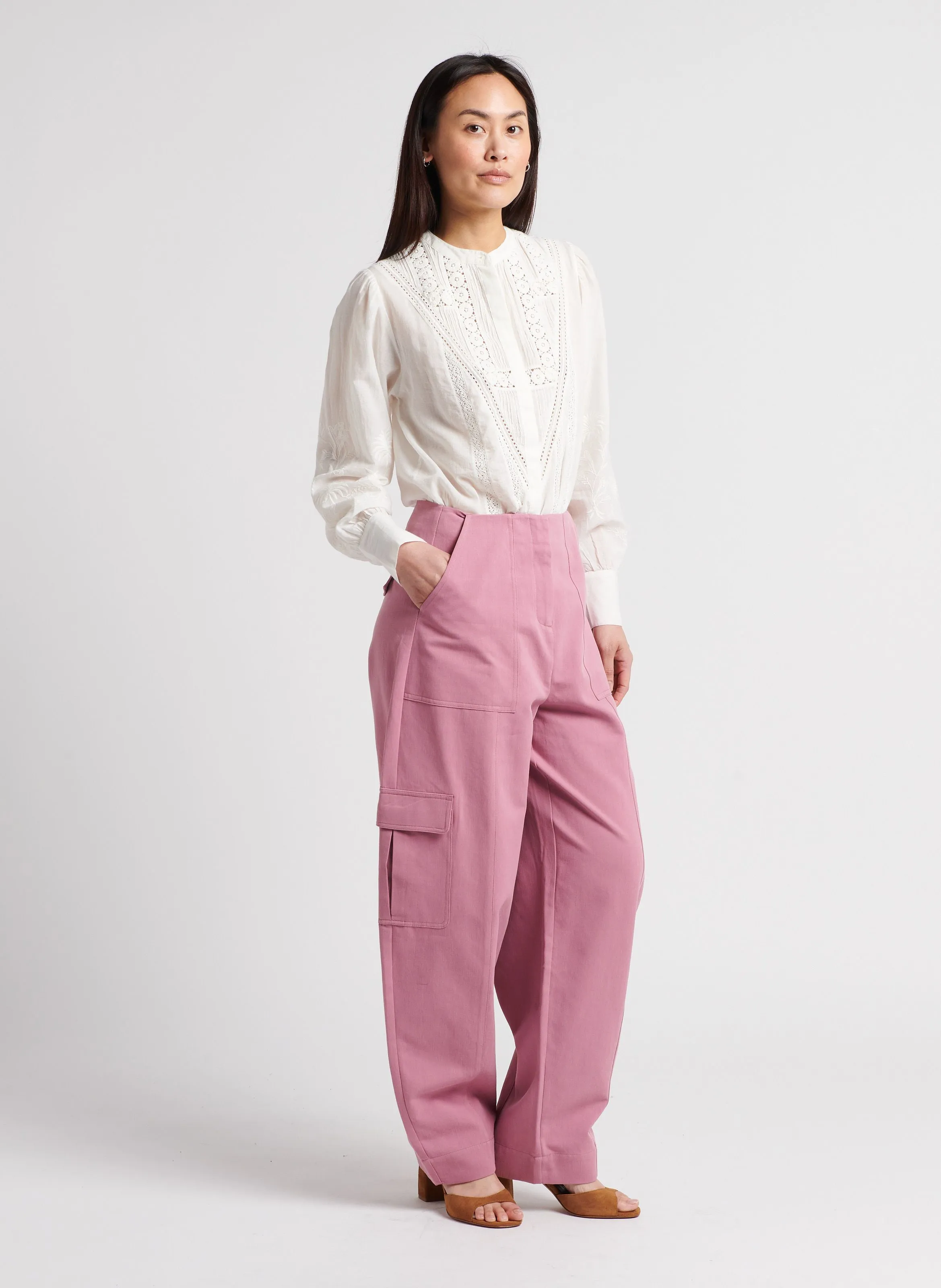 EKYOG RICHY  PANTALóN CARGO ANCHO DE ALGODóN ORGáNICO MEZCLADO EN VIOLETA