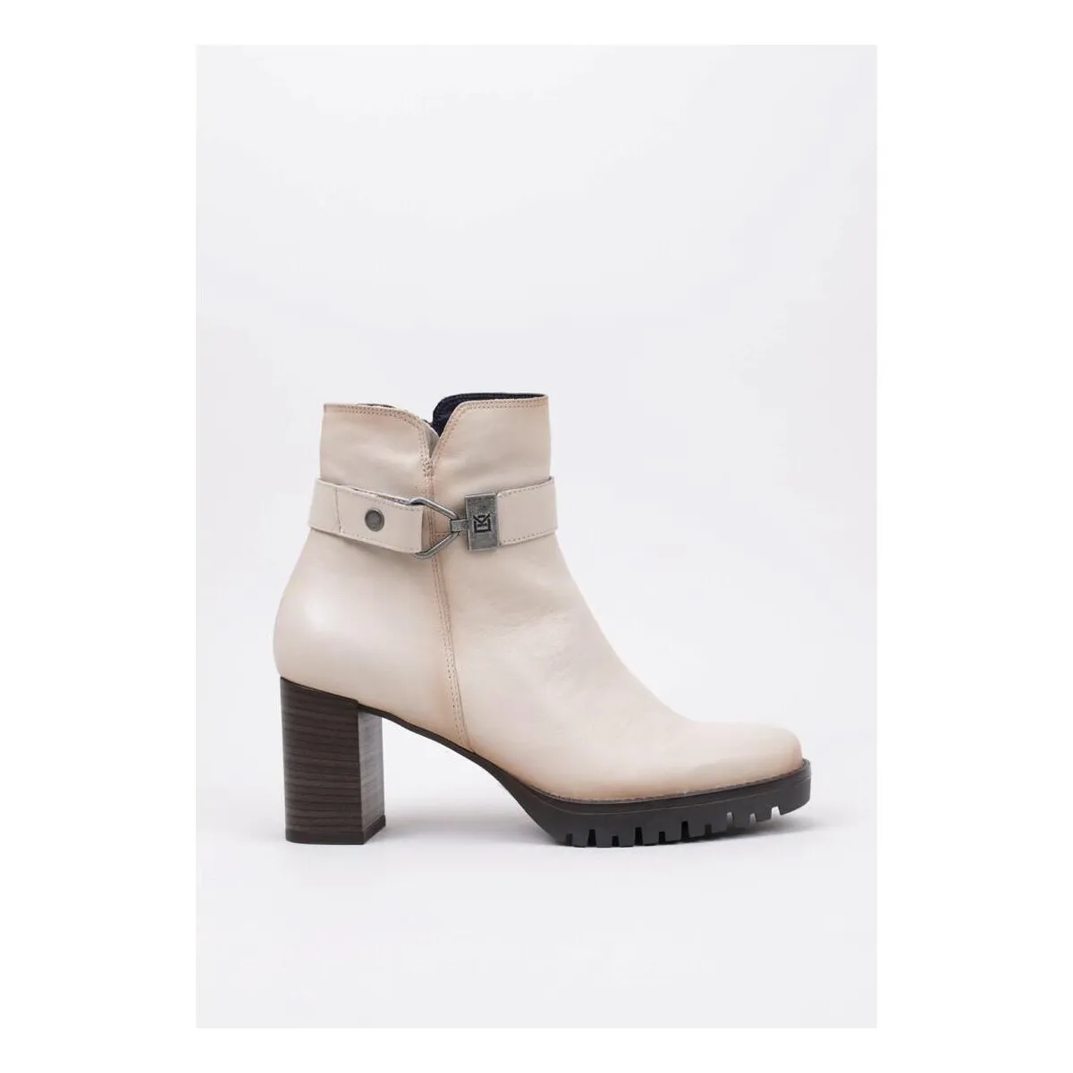 EVIE D8961