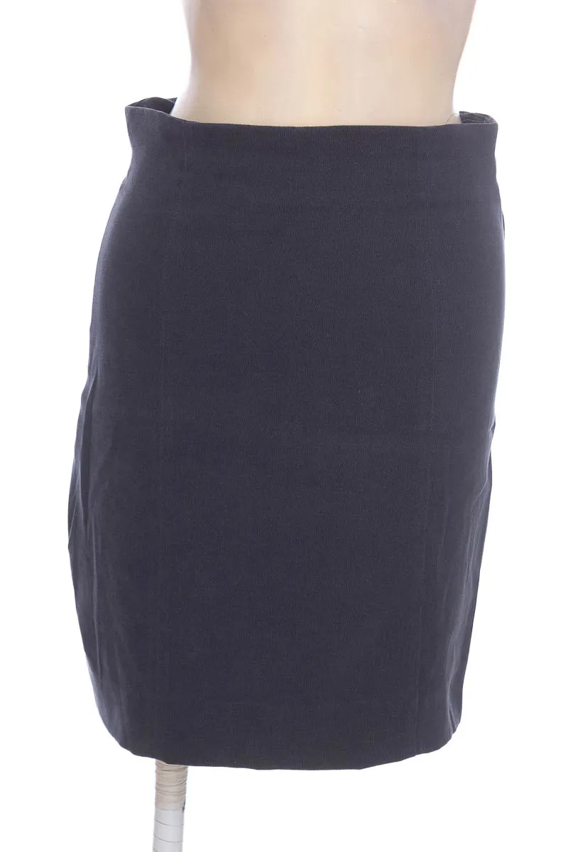 FALDA COLOR GRIS  JACKAR