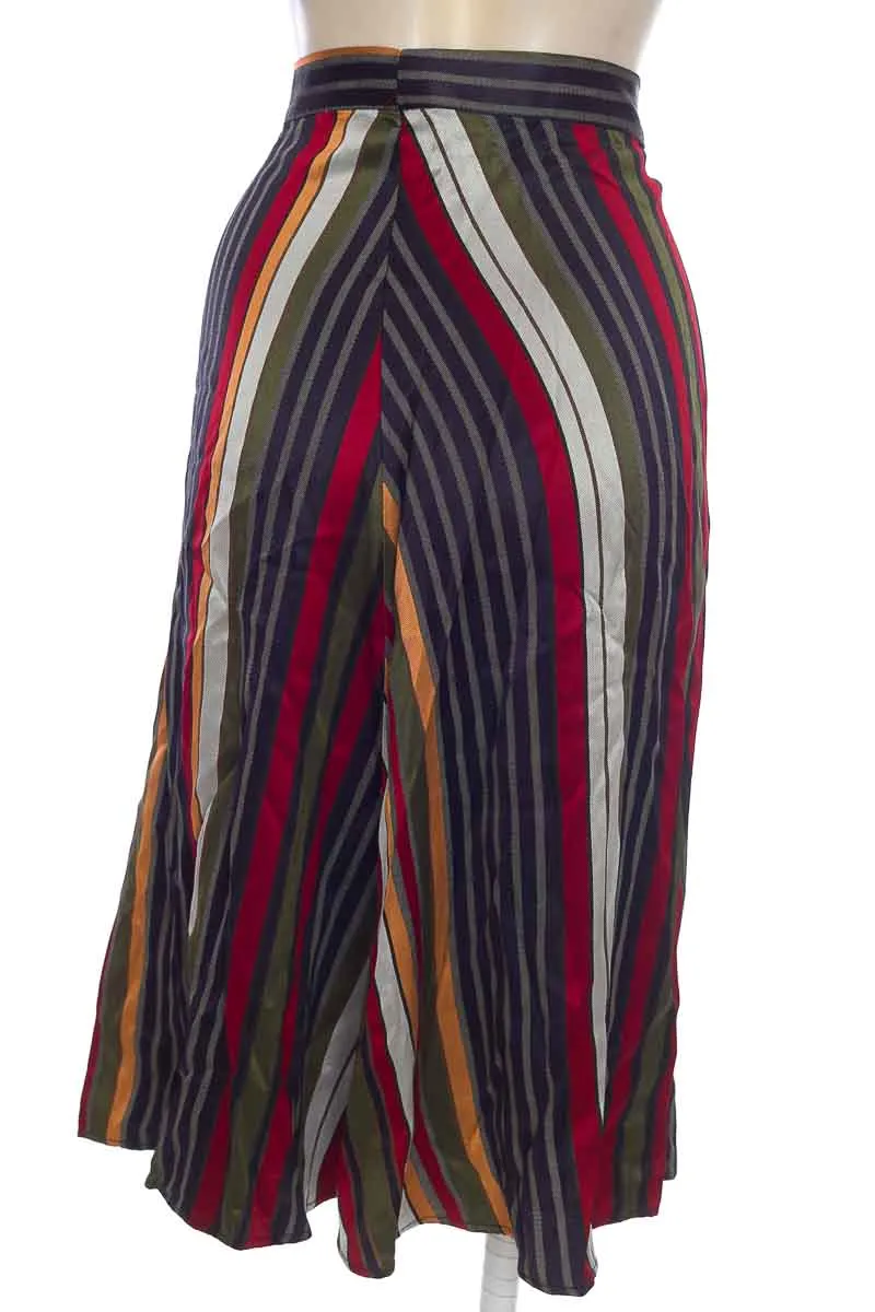 FALDA COLOR VERDE  ZARA