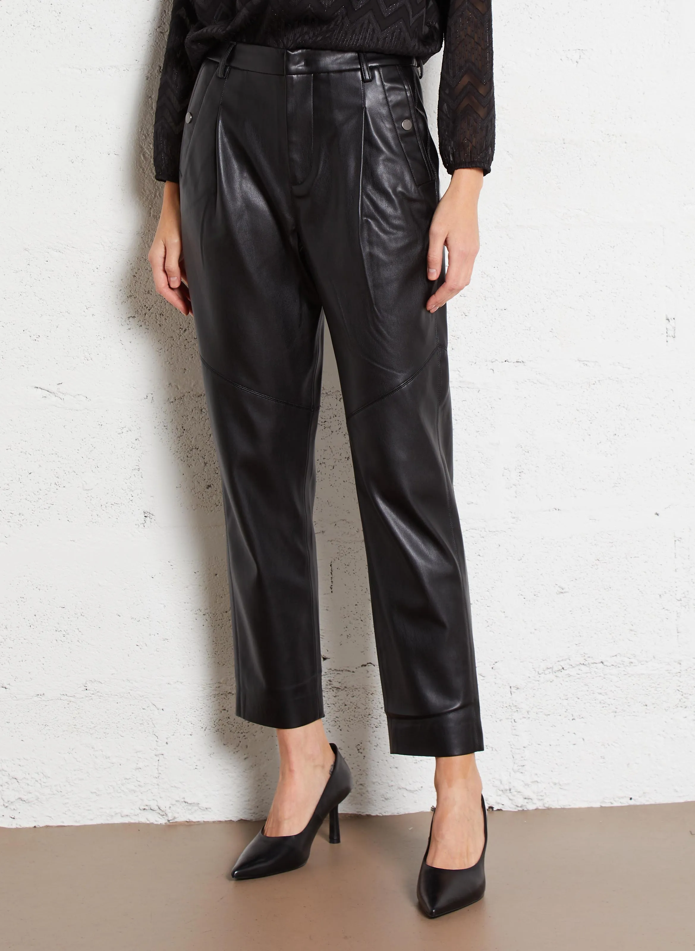 IKKS Pantalón de viscosa tapered en negro