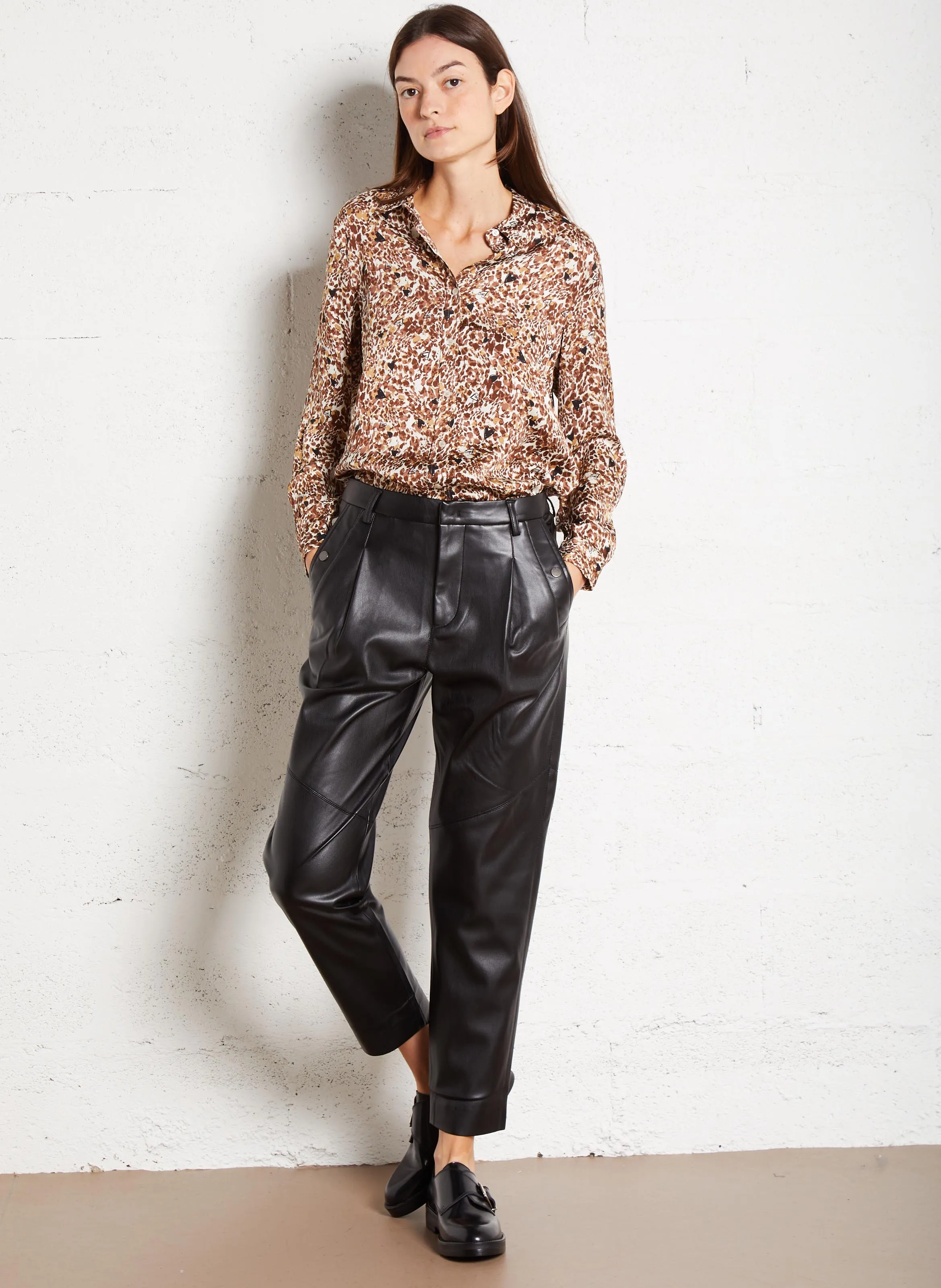 IKKS Pantalón de viscosa tapered en negro