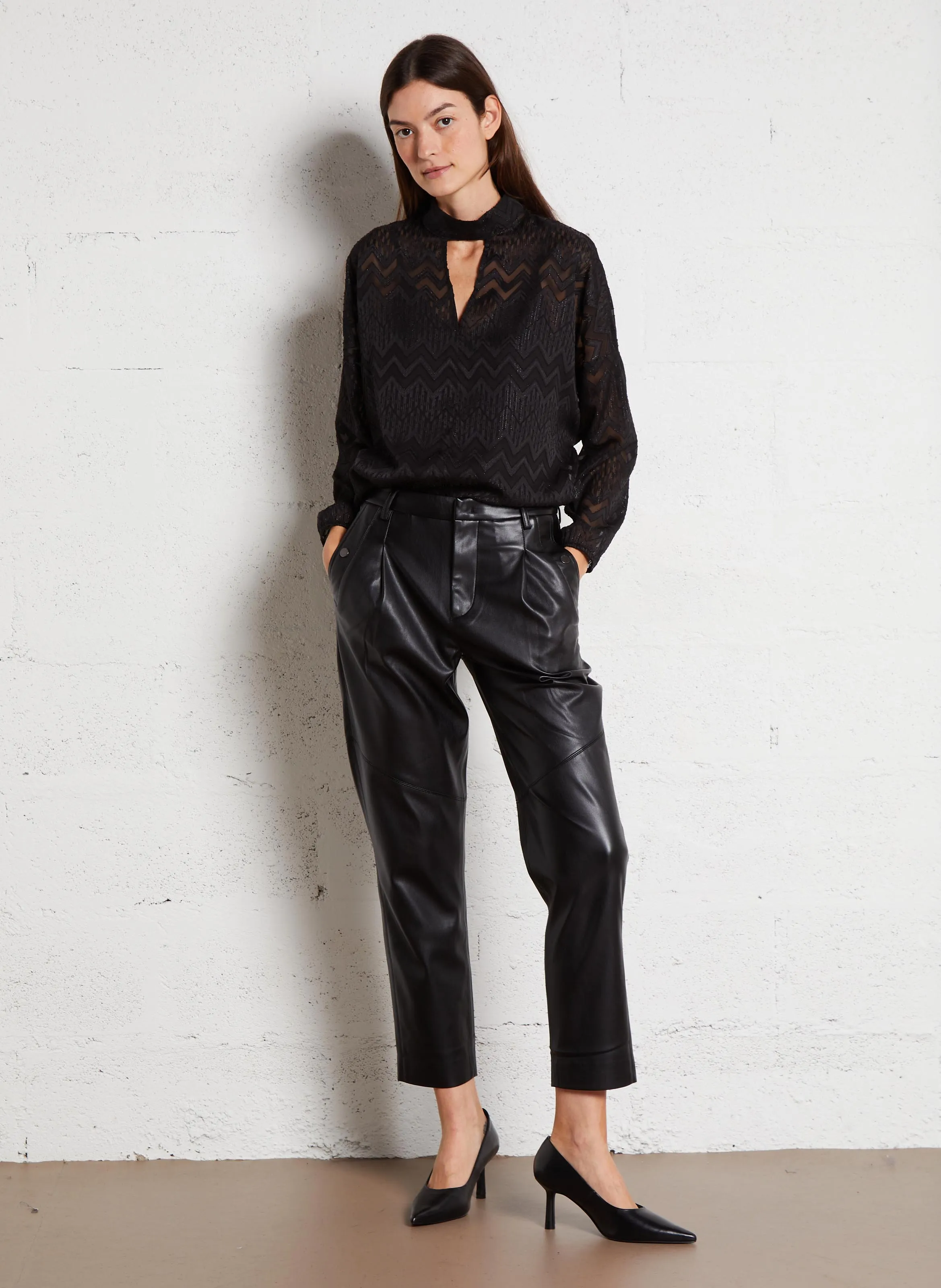 IKKS Pantalón de viscosa tapered en negro