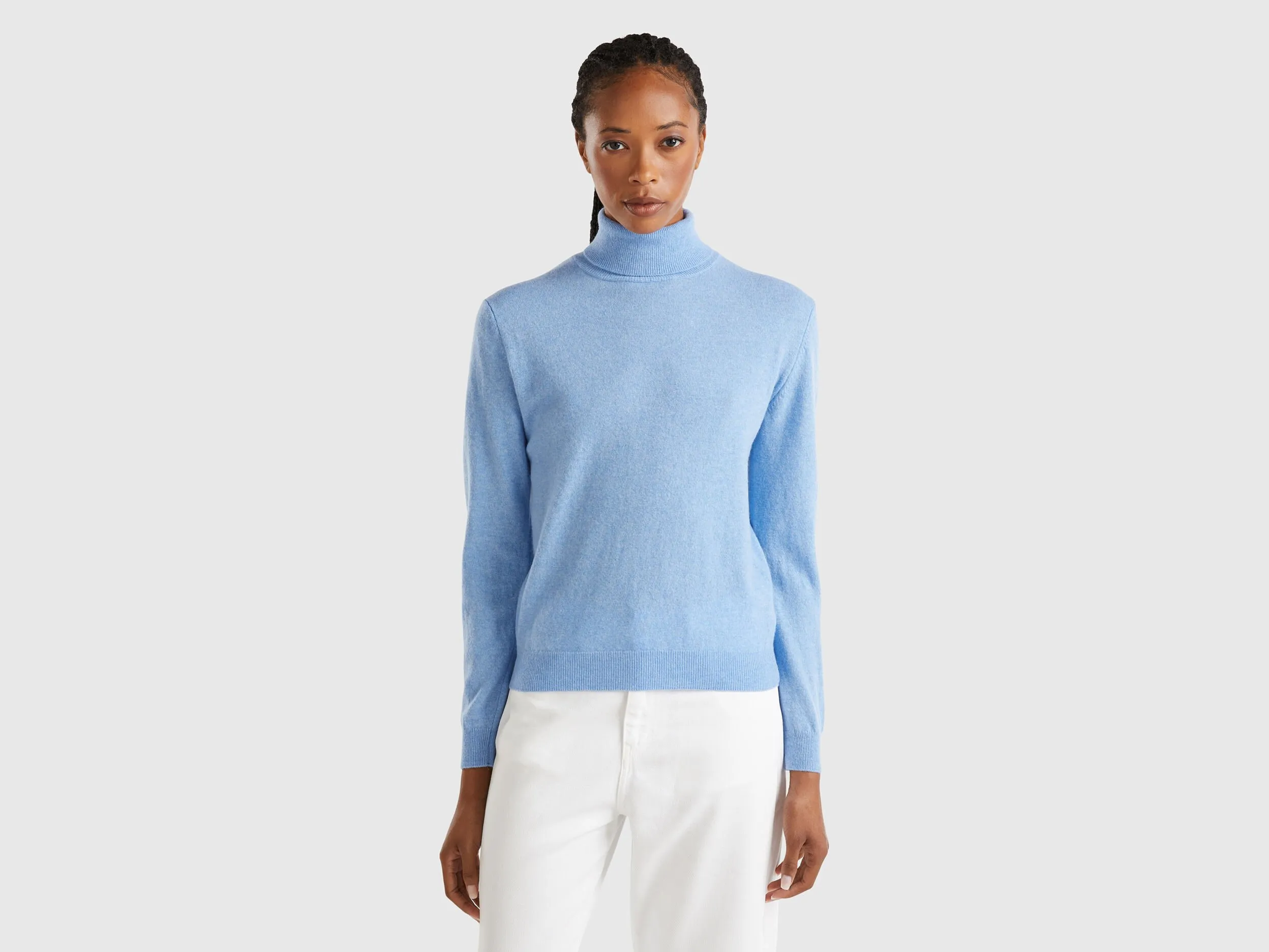 Jersey de cuello alto azul claro jaspeado en pura lana merina