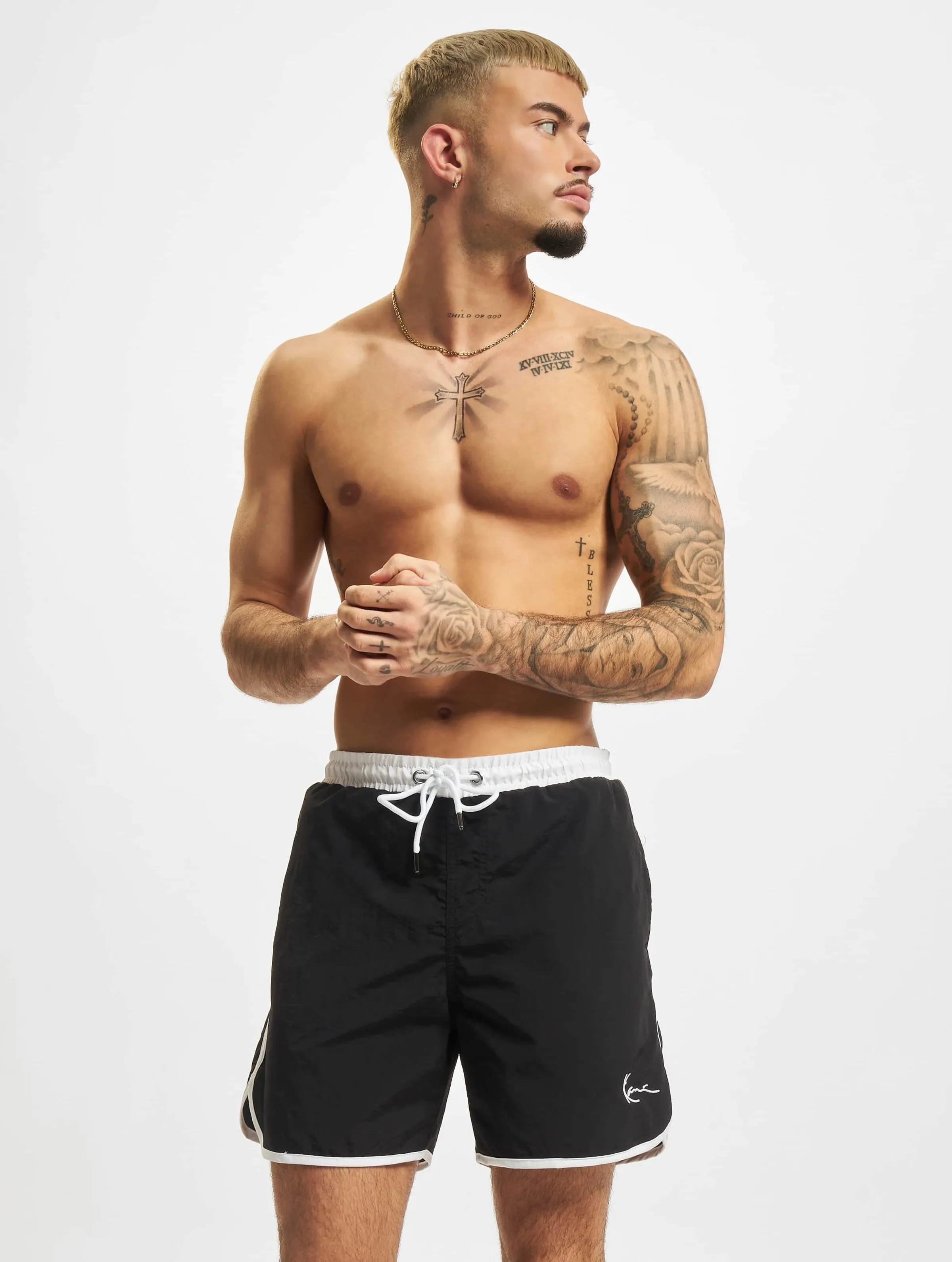 Karl Kani Small Signature Contrast