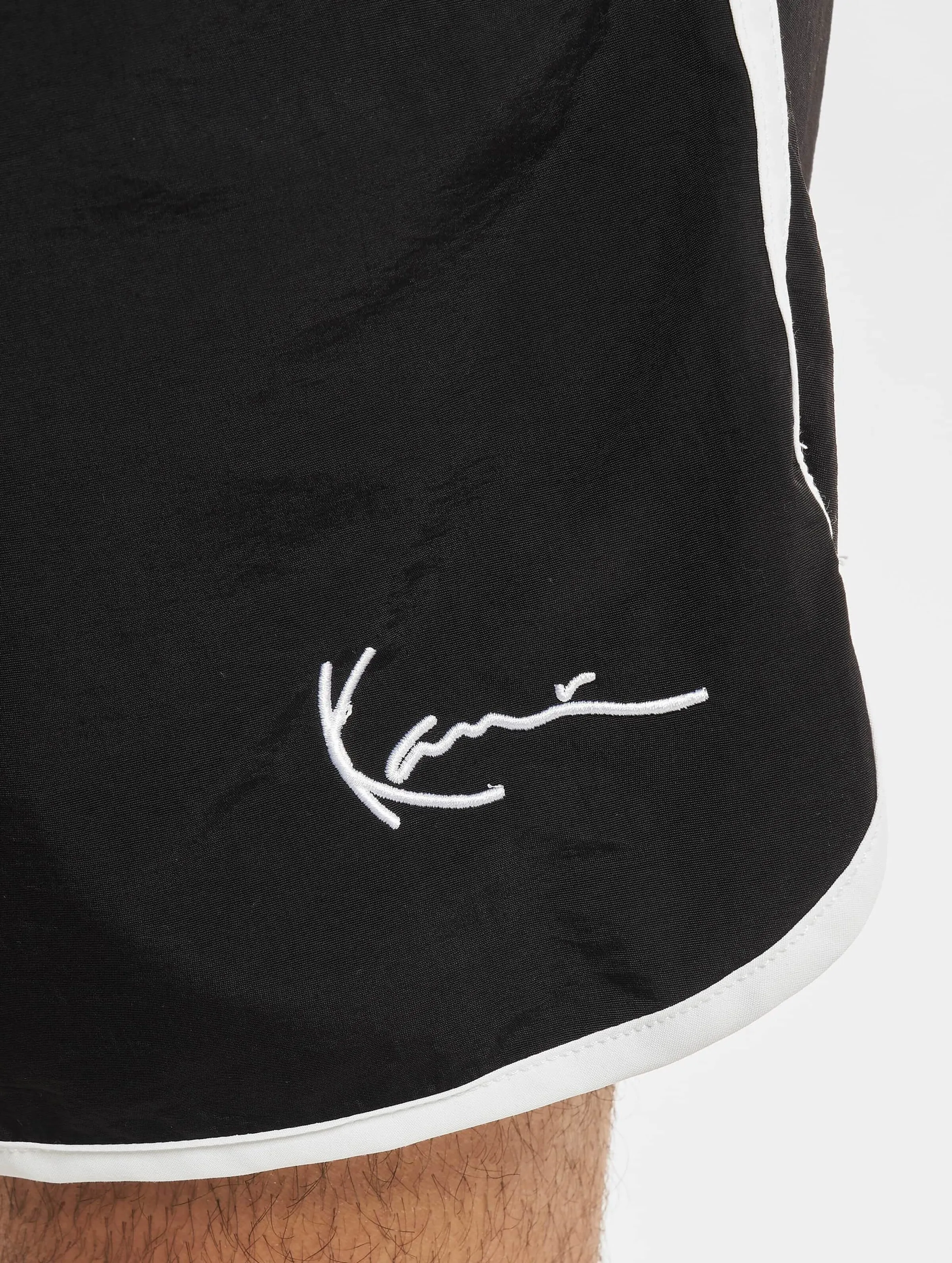 Karl Kani Small Signature Contrast
