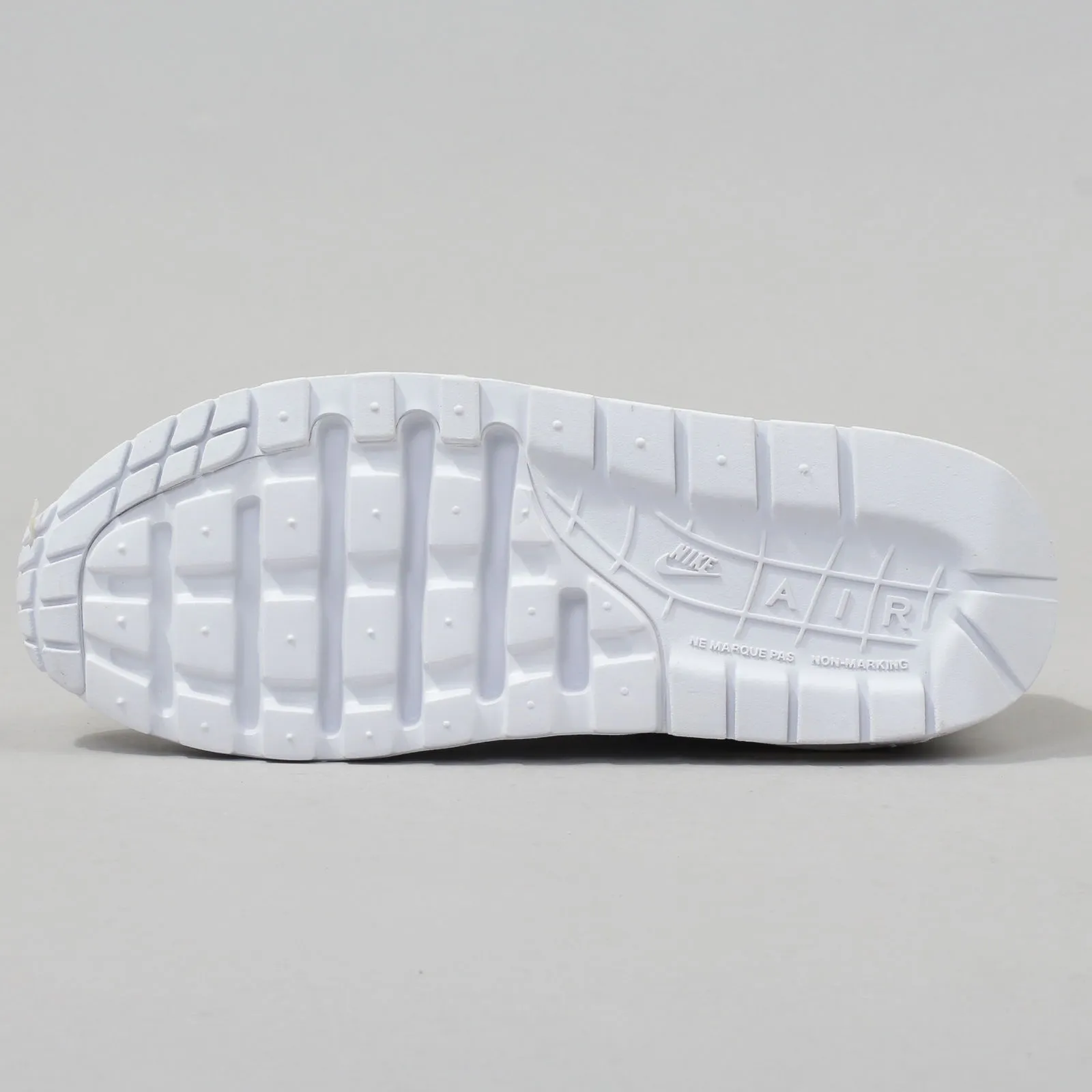 Nike Air Max Zero Essential GS