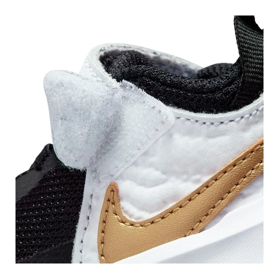 NIKE TEAM HUSTLE D 10 TD CW6737002