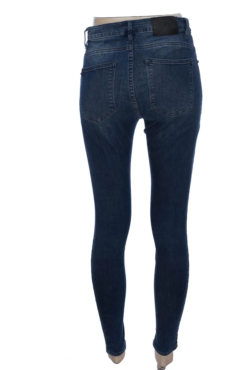 PANTALóN COLOR AZUL  TENNIS