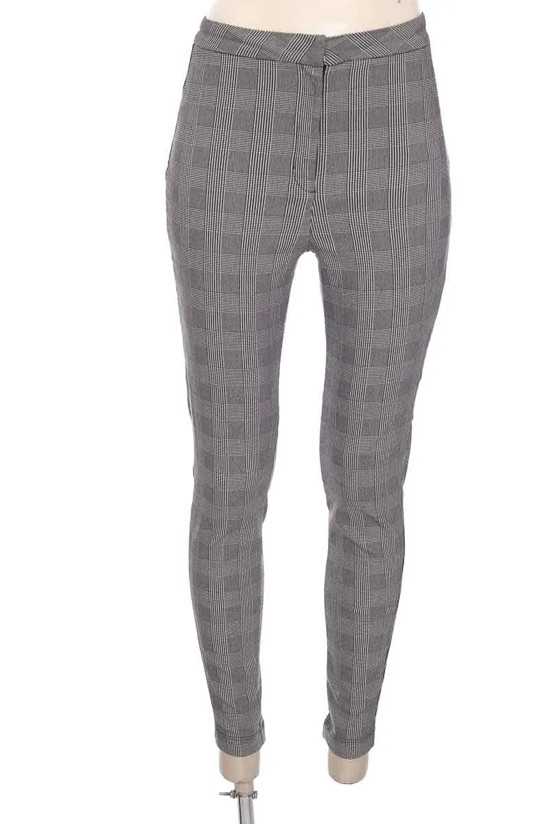 PANTALóN COLOR GRIS  ELA