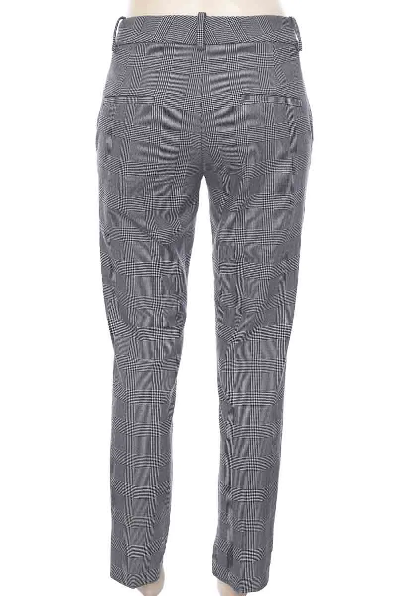 PANTALóN COLOR GRIS  ZARA
