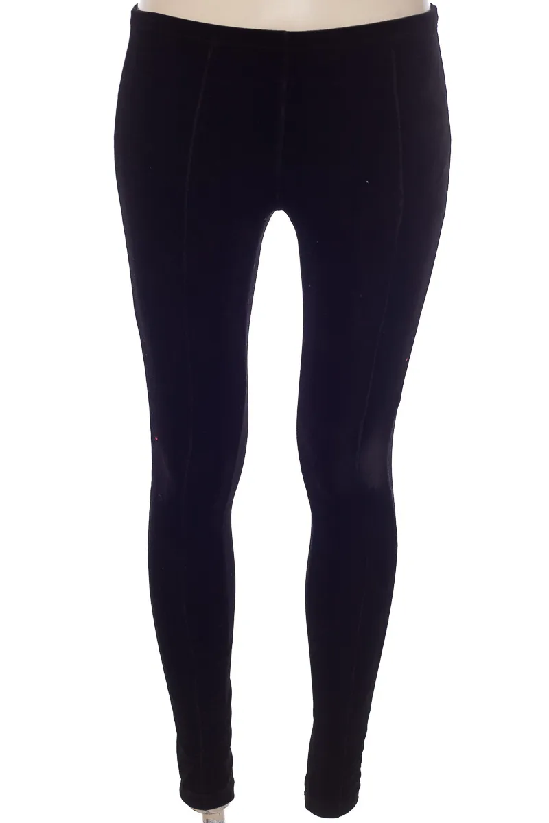 PANTALóN COLOR NEGRO  HUE