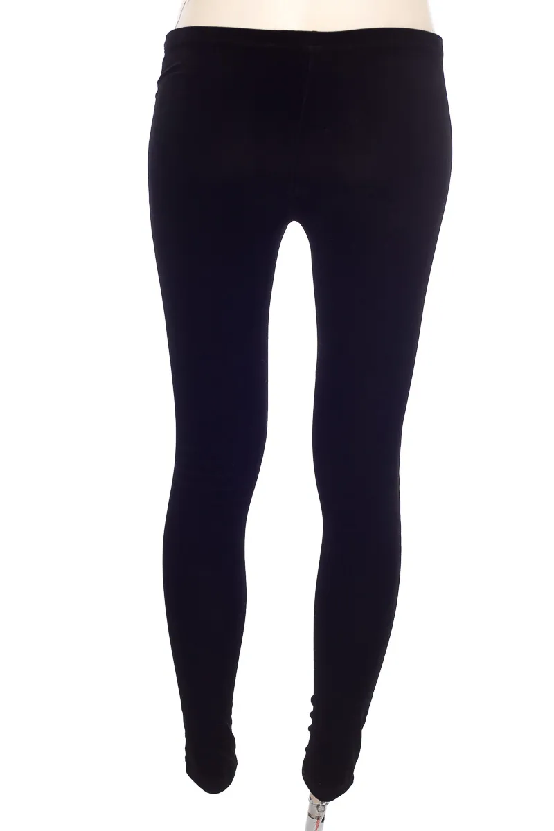 PANTALóN COLOR NEGRO  HUE