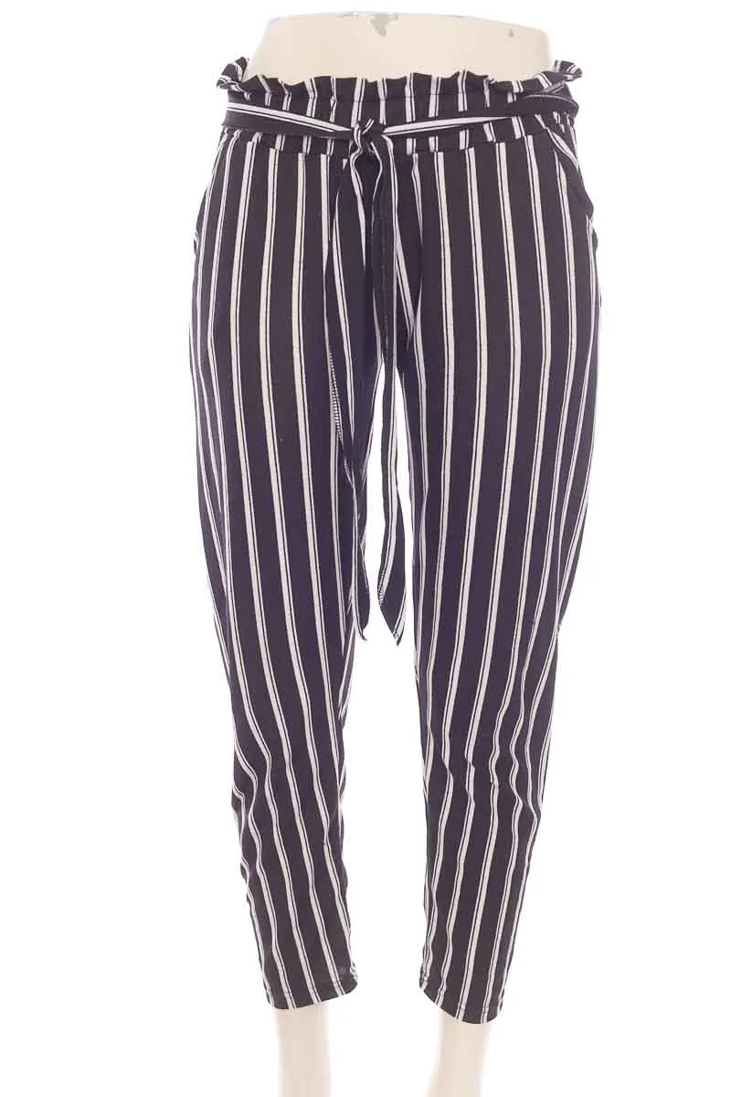 PANTALóN COLOR NEGRO  WELL