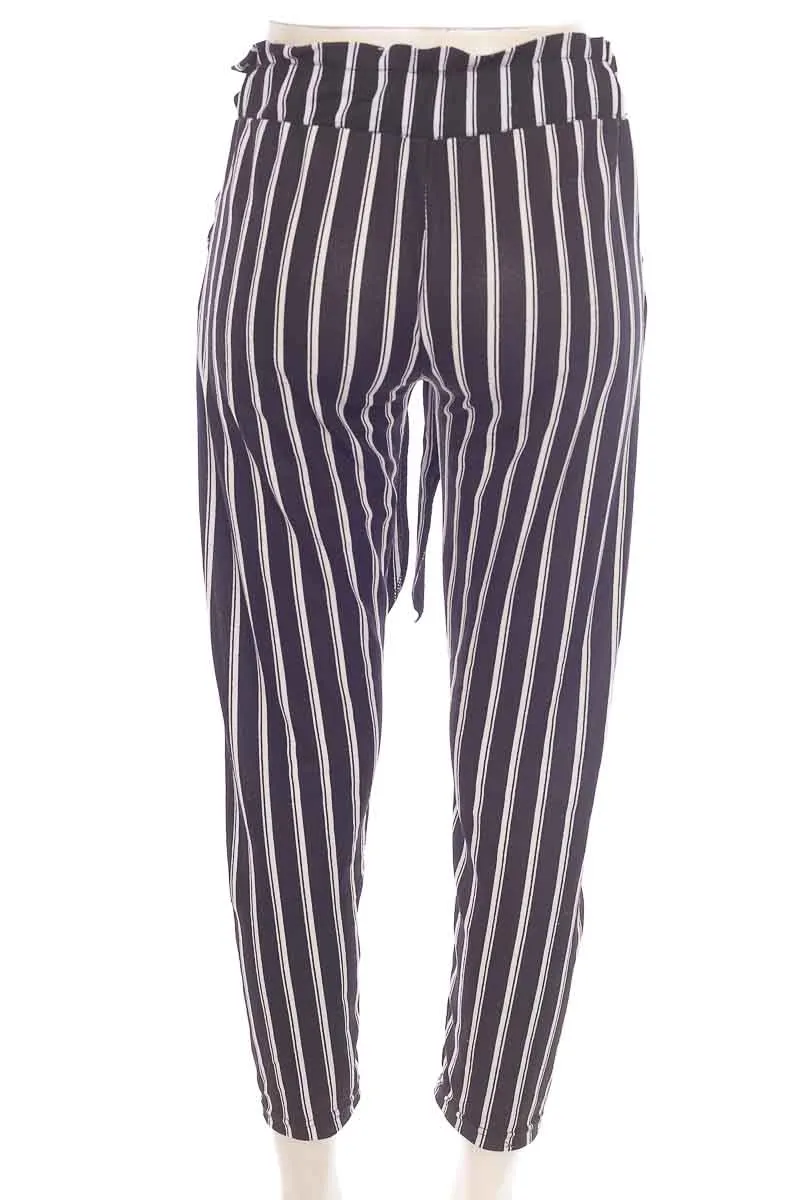 PANTALóN COLOR NEGRO  WELL
