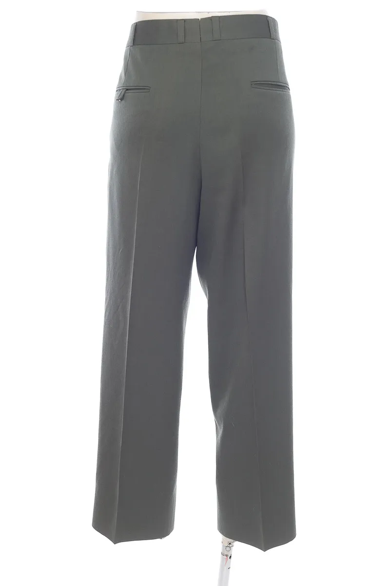 PANTALóN COLOR VERDE  ARTURO CALLE