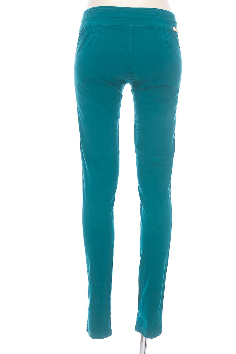 PANTALóN COLOR VERDE  ELA