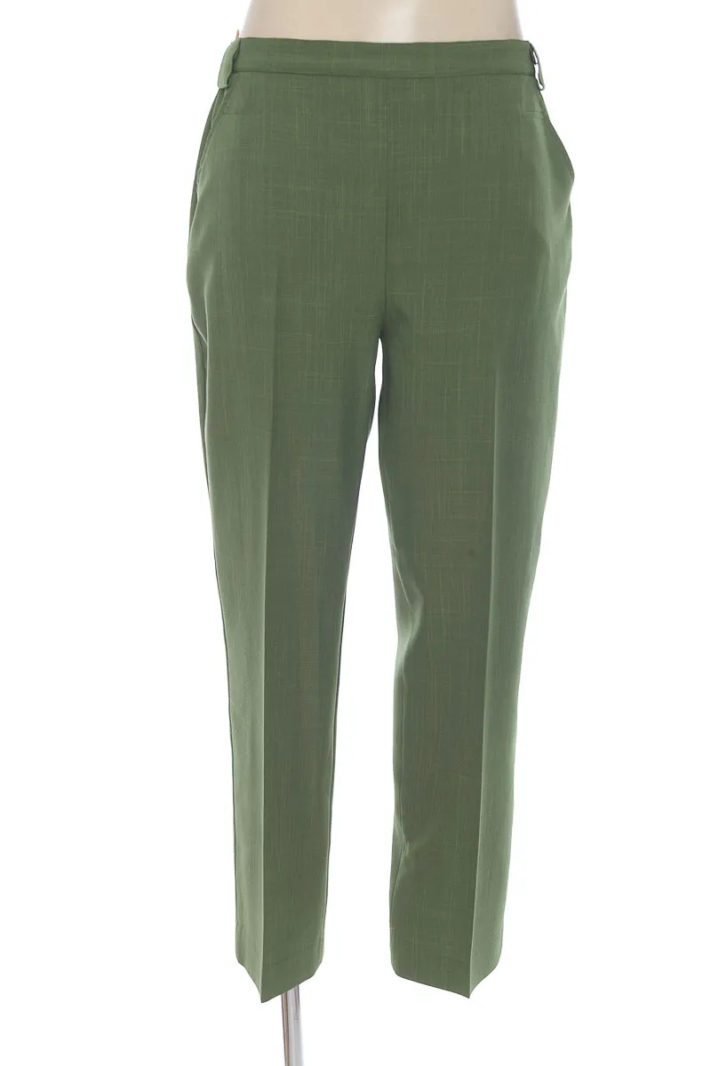PANTALóN COLOR VERDE  MERCY