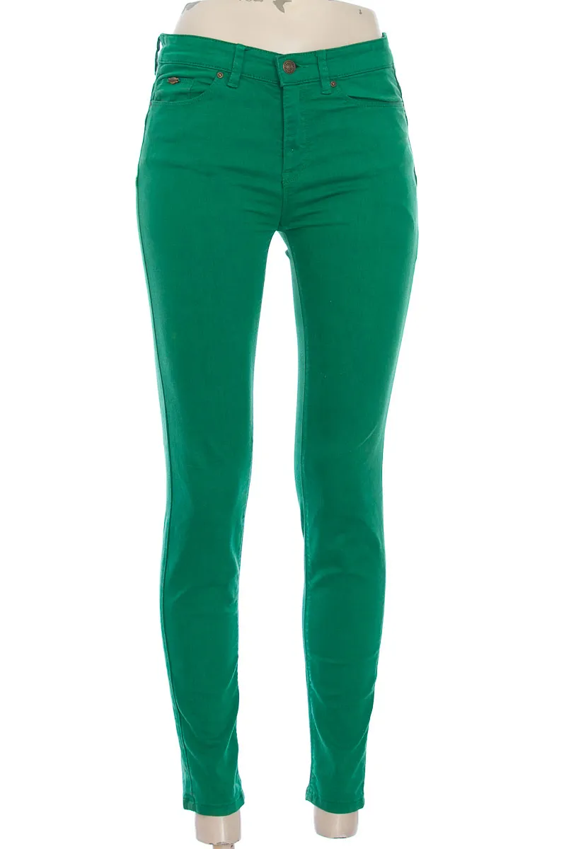 PANTALóN COLOR VERDE  STRADIVARIUS