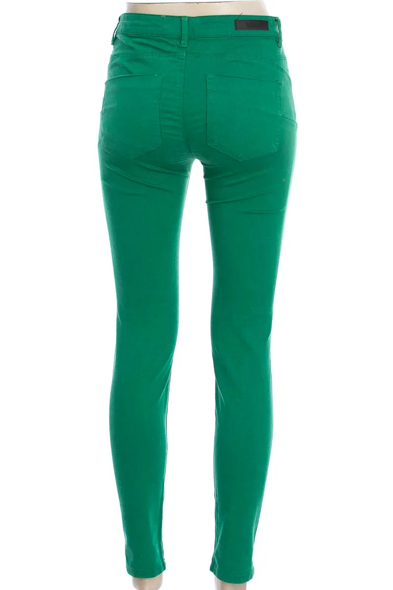 PANTALóN COLOR VERDE  STRADIVARIUS