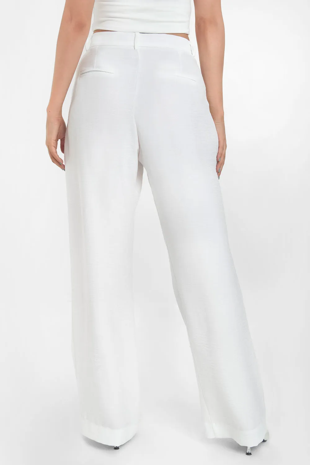 Pantalón fluido de fit wide leg tiro alto
