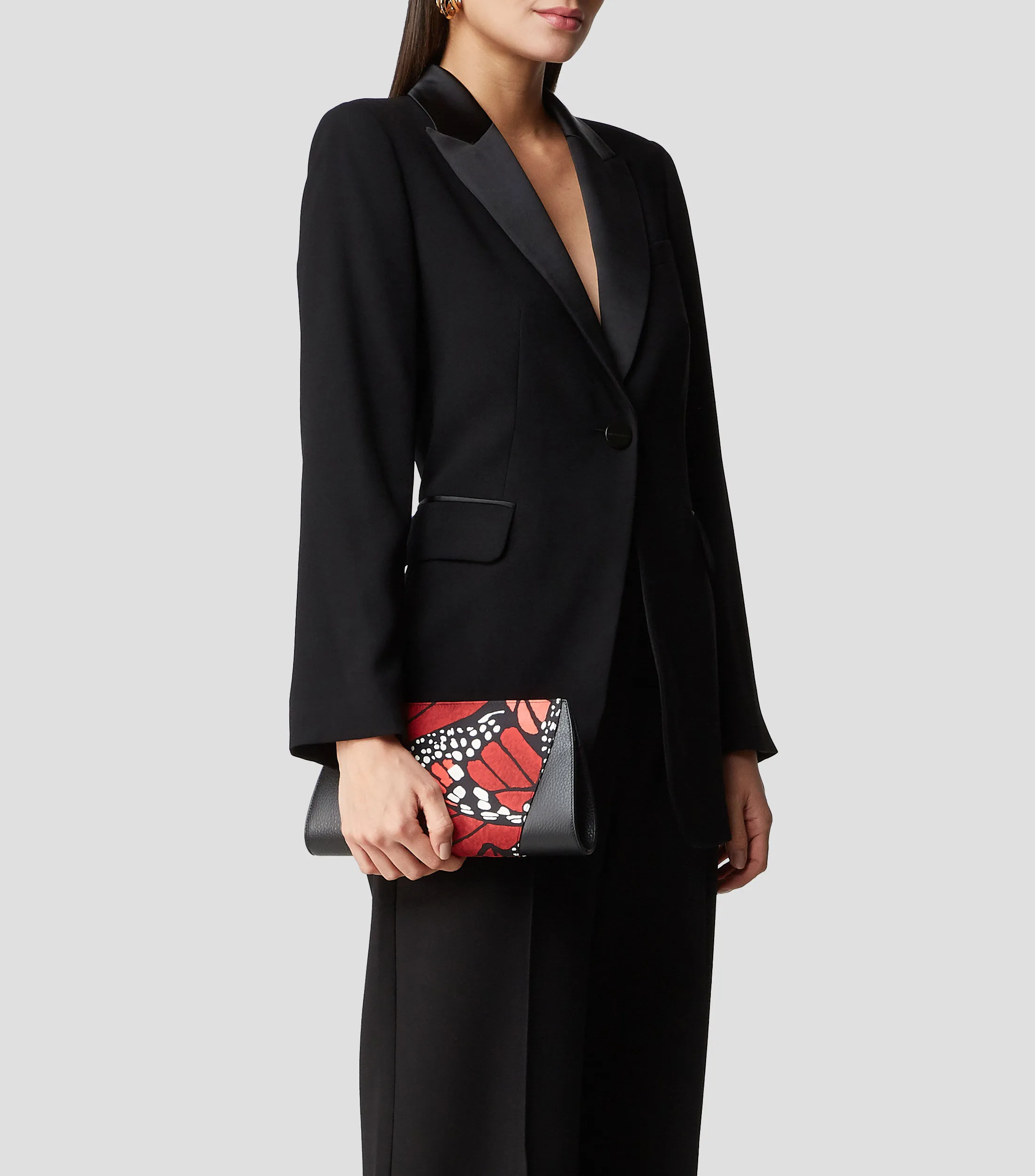 Pineda Covalin Bolso Clutch Mariposa Bordada Mujer