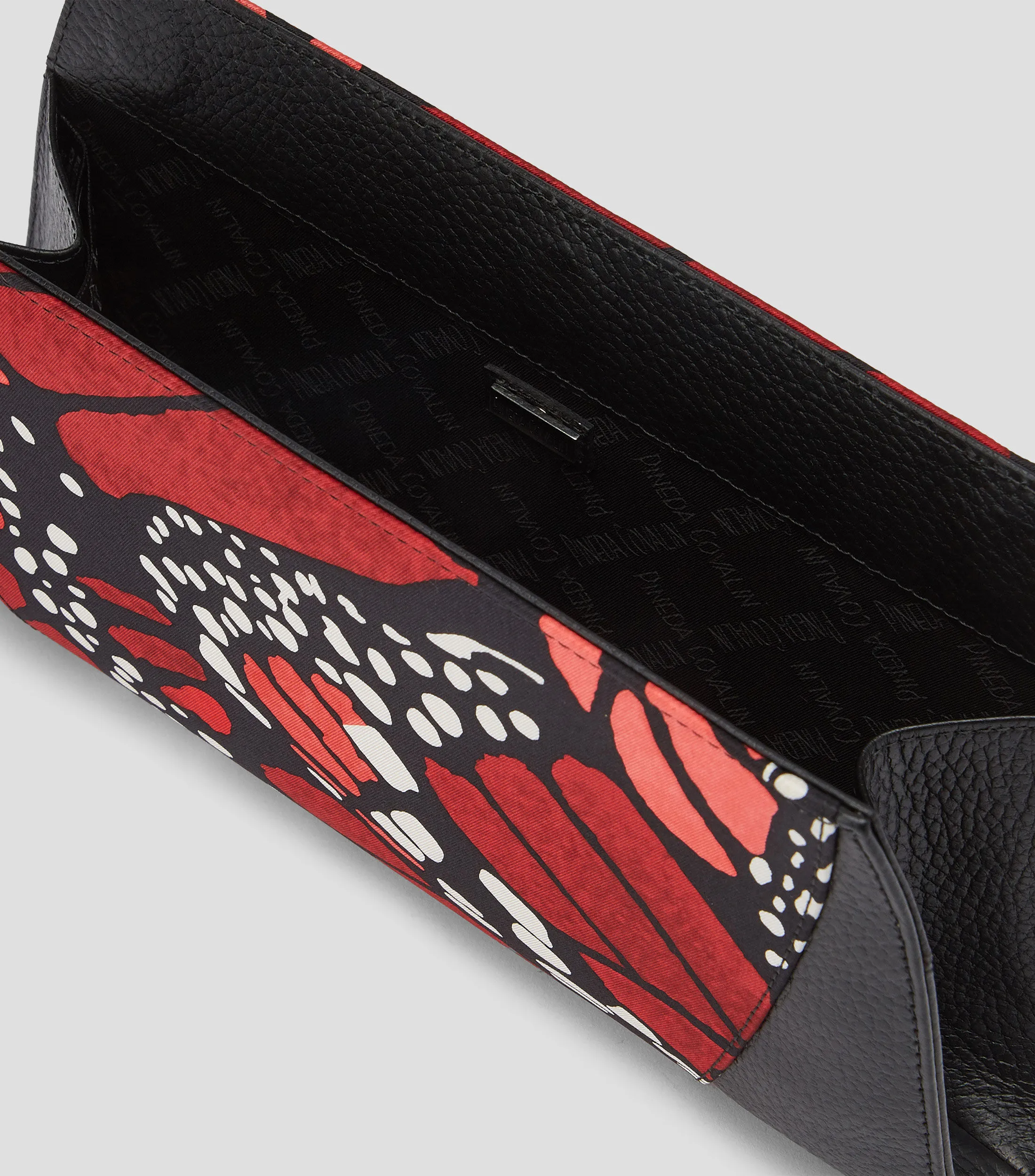 Pineda Covalin Bolso Clutch Mariposa Bordada Mujer