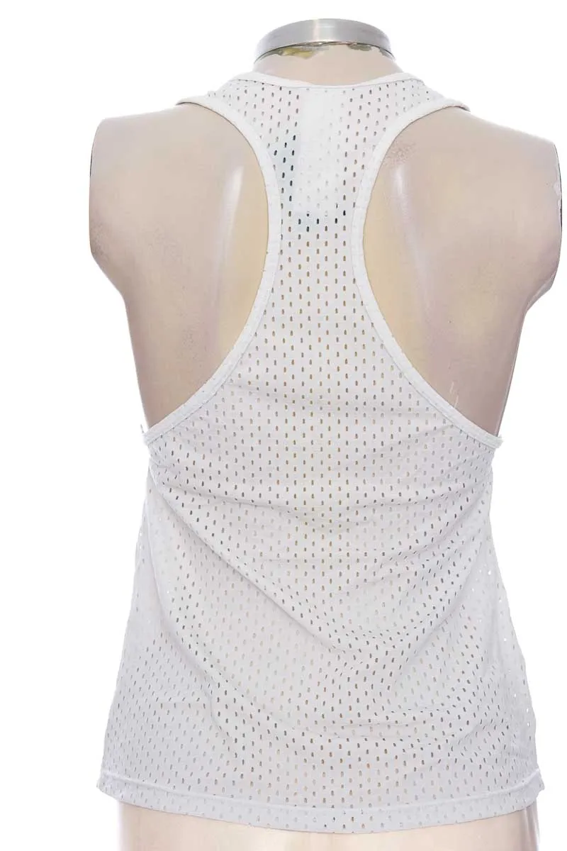 ROPA DEPORTIVA / SALIDA DE BAñO COLOR BLANCO  CLOSEANDO