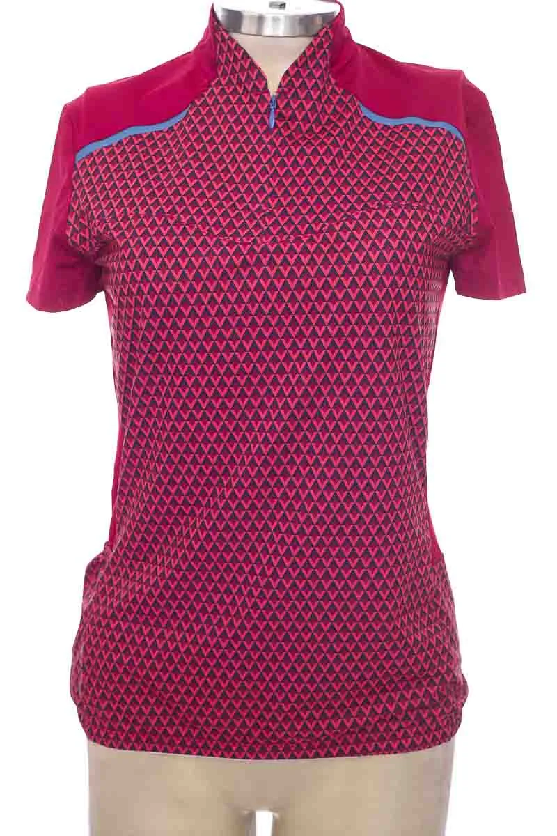 ROPA DEPORTIVA / SALIDA DE BAñO COLOR FUCSIA  DECATHLON