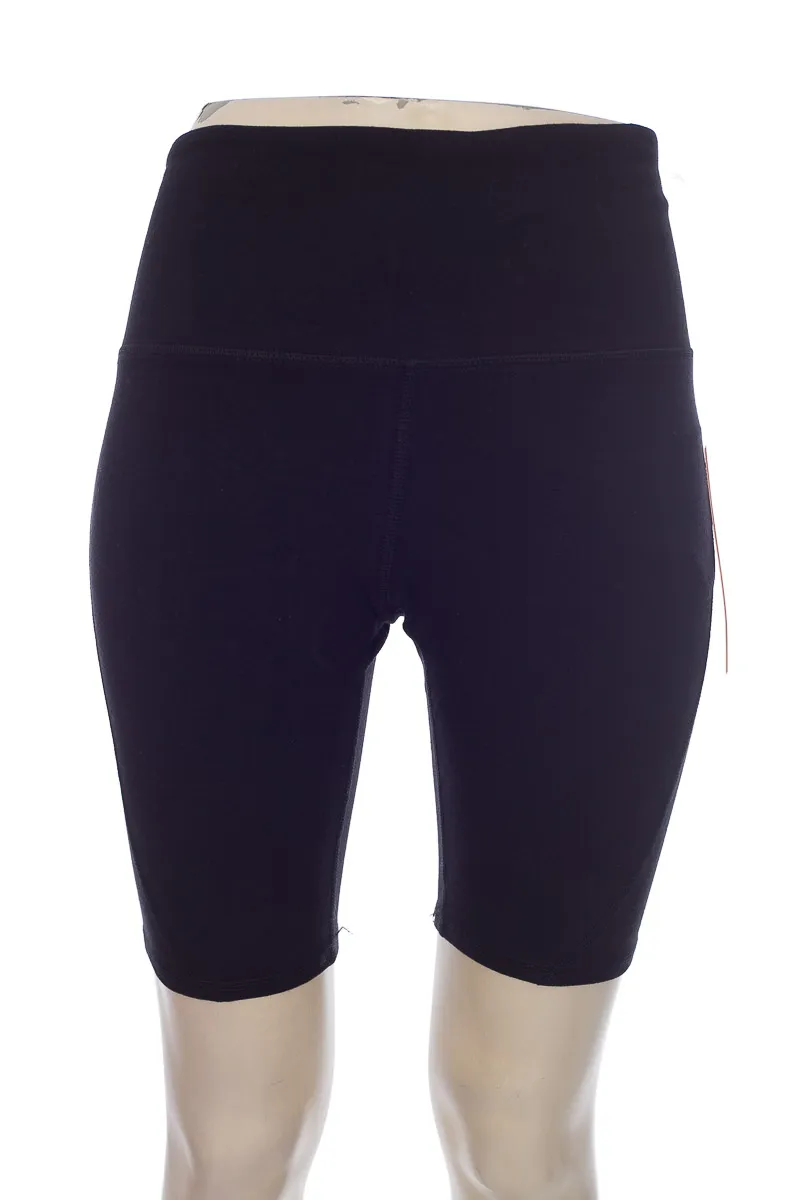 ROPA DEPORTIVA / SALIDA DE BAñO COLOR NEGRO  ADRIENNE VITTADINI