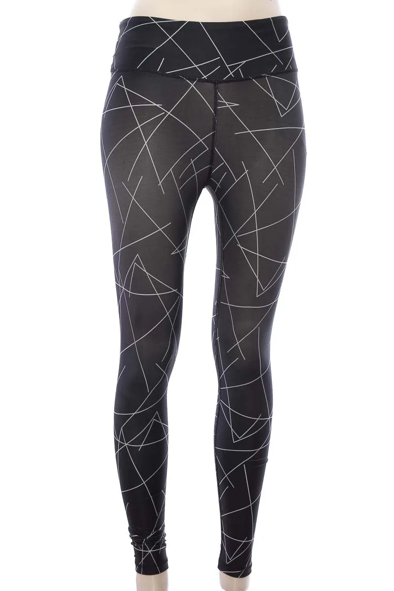 ROPA DEPORTIVA / SALIDA DE BAñO COLOR NEGRO  BELIFE