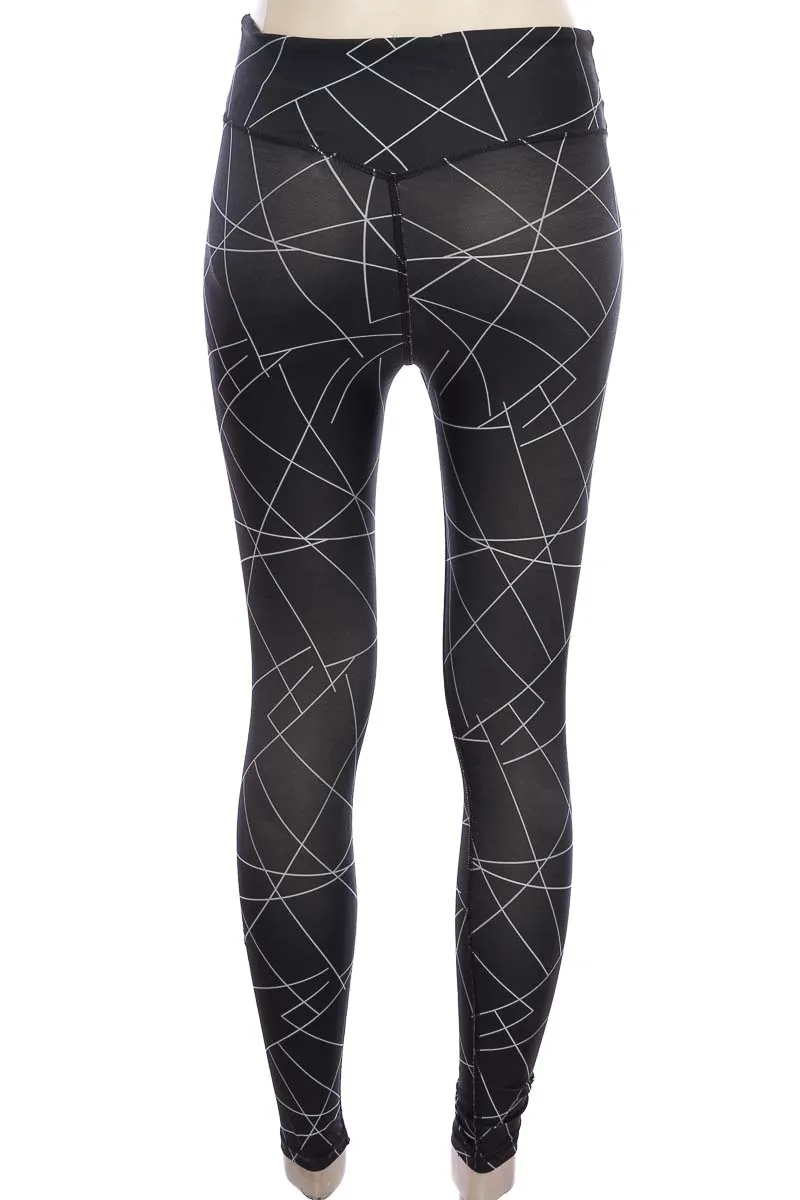 ROPA DEPORTIVA / SALIDA DE BAñO COLOR NEGRO  BELIFE