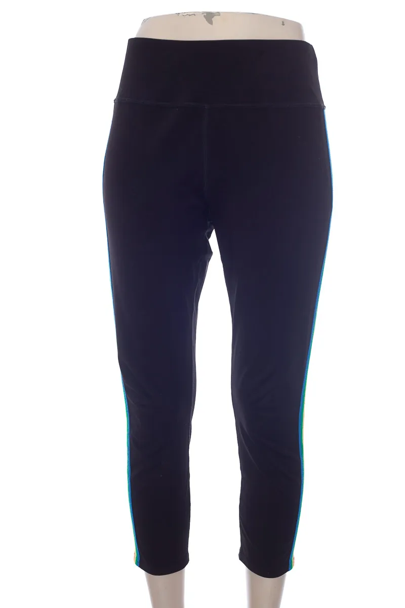 ROPA DEPORTIVA / SALIDA DE BAñO COLOR NEGRO  CHANCES R
