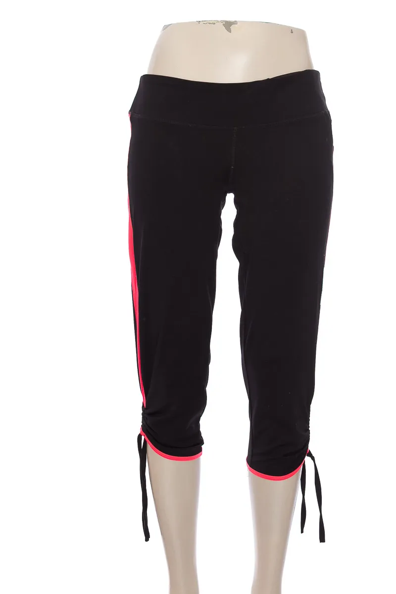 ROPA DEPORTIVA / SALIDA DE BAñO COLOR NEGRO  KINETIC